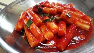 Tteokbokki (떡볶이 Spicy Stir-fried Rice Cakes) Korean Street Food