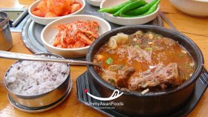 How to Cook Korean Hangover Soup (Haejangguk 해장국)