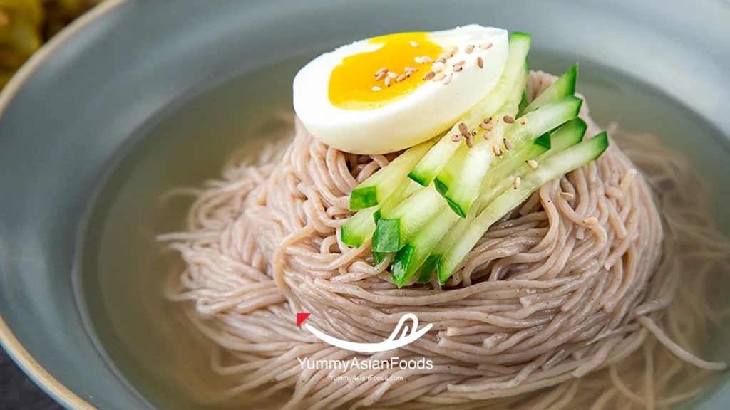 11 Authentic Korean Noodle Soup Dishes: Soup-er Delicious! - Yummy