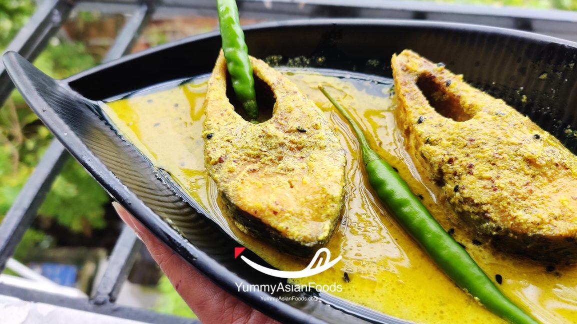 3 Simple Steps to Cook Bangladeshi Hilsa Curry (Ilish) - Yummy Asian Foods